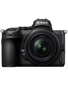Nikon Z 5 + Z 24-50mm f/4-6.3 -järjestelmäkamera
