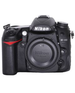 Nikon D7000 -järjestelmäkamera KÄYTETTY