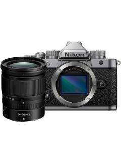 Nikon Z f + Z 24-70mm f/4 S -järjestelmäkamera, hopea