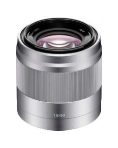 Sony SEL 50mm f/1.8 OSS -objektiivi, hopea