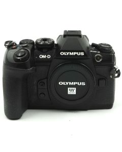 Olympus OM-D E-M1 Mark II -järjestelmäkamera, musta KÄYTETTY