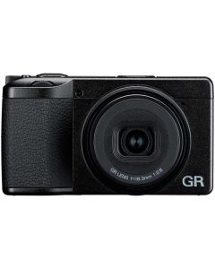 Ricoh GR IV -kompaktikamera