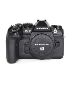 Olympus OM-D E-M1 Mark II -järjestelmäkamera, musta KÄYTETTY