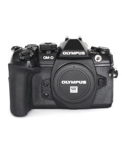 Olympus OM-D E-M1 Mark II -järjestelmäkamera, musta KÄYTETTY