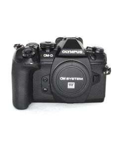 Olympus OM-D E-M1 Mark II -järjestelmäkamera, musta KÄYTETTY