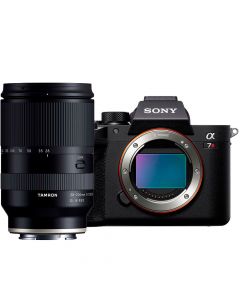 Sony A7R Mark IV A + Tamron 28-200mm f/2.8-5.6 Di III RXD -järjestelmäkamera