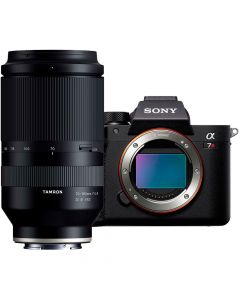 Sony A7R Mark IV A + Tamron 70-180mm f/2.8 Di III VXD -järjestelmäkamera