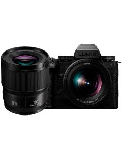 Panasonic Lumix S5 IIX + S 20-60mm + S 50mm f/1.8 -järjestelmäkamera