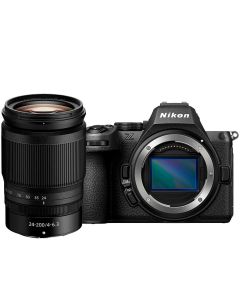 Nikon Z5 II + Z 24-200mm f/4-6.3 VR -järjestelmäkamera
