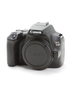 Canon EOS 250D -järjestelmäkamera KÄYTETTY