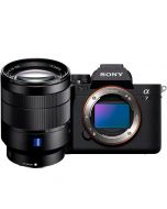 Sony A7 Mark IV + Zeiss Vario-Tessar T* FE 24-70mm f/4 ZA OSS -järjestelmäkamera