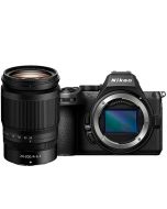 Nikon Z5 II + Z 24-200mm f/4-6.3 VR -järjestelmäkamera
