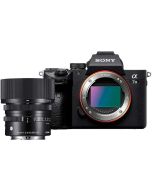 Sony A7 Mark III + Sigma 45mm f/2.8 C DG DN -järjestelmäkamera