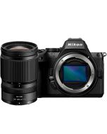 Nikon Z5 II + Z 24-105mm f/4-7.1 -järjestelmäkamera