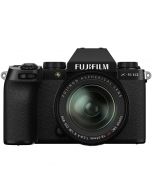 Fujifilm X-S10 + XF 18-55mm f/2.8-4 R LM OIS -järjestelmäkamera, musta