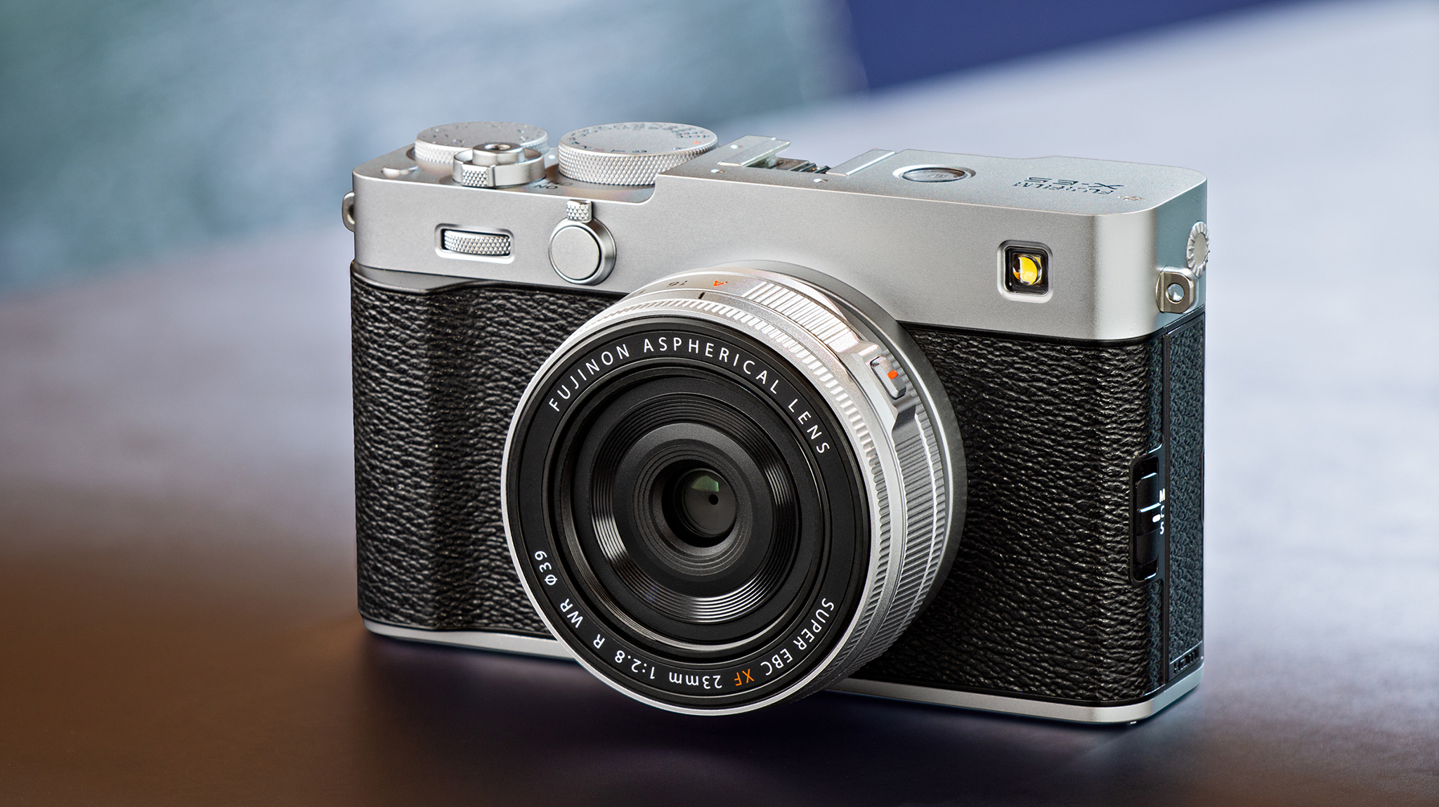 Testissä Fujifilm X-E5