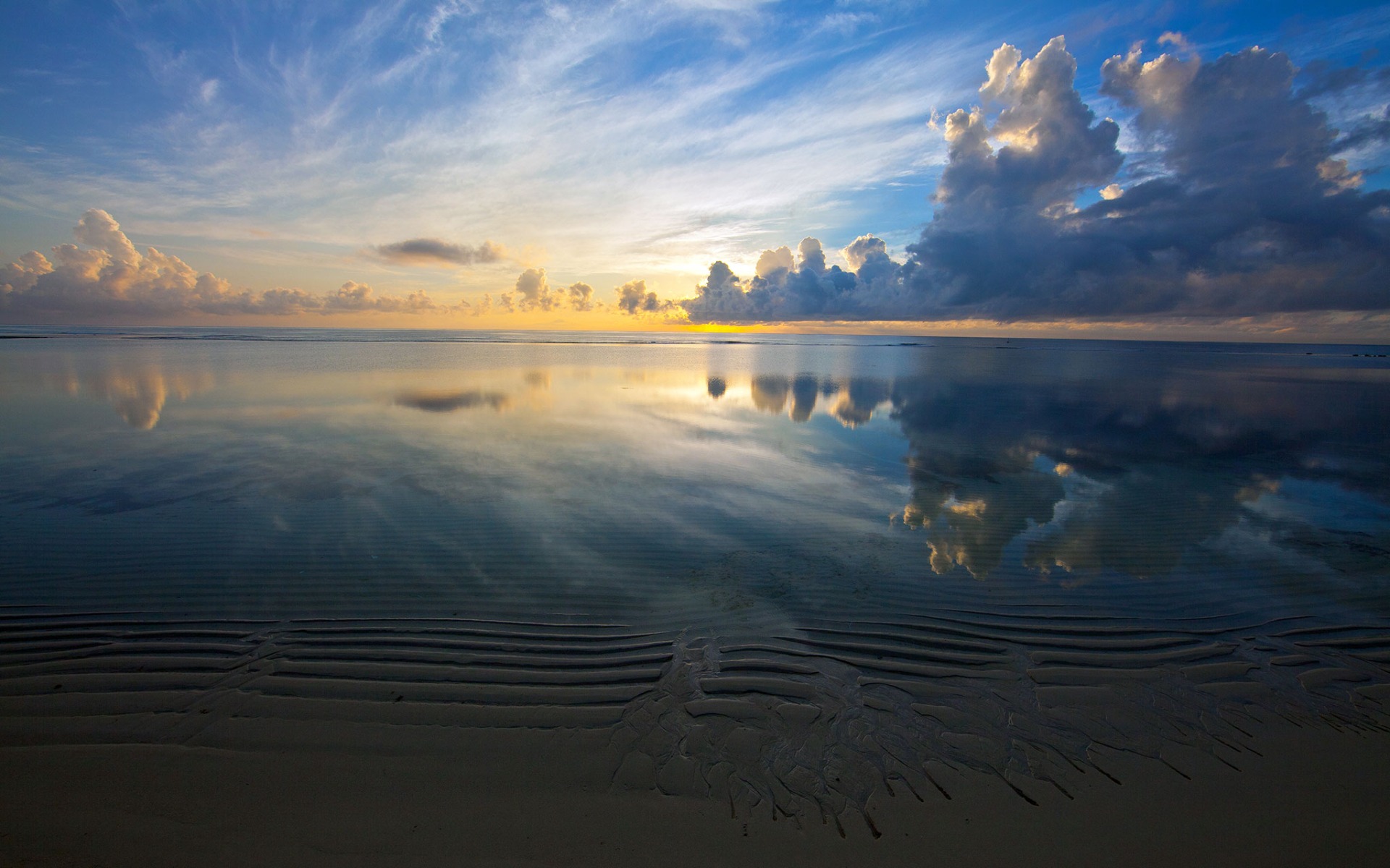 002_Aurinko-nousee-Intian-valtameren-ylle