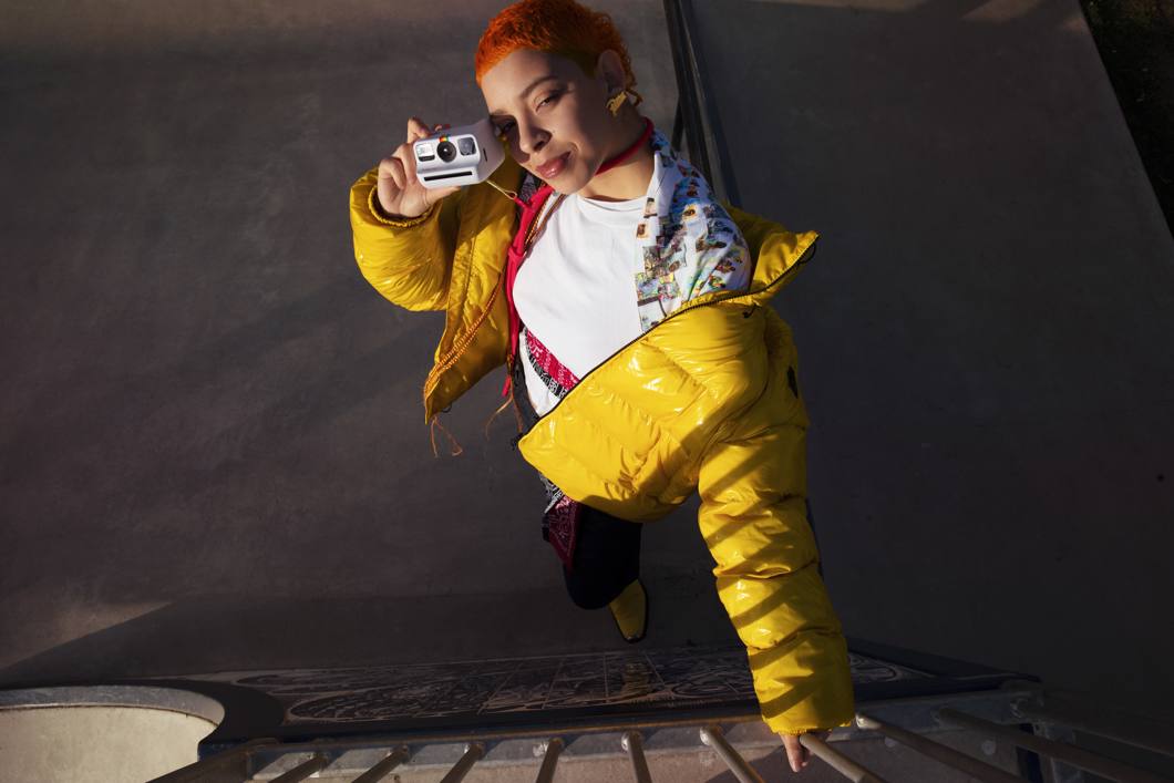 1060w-Polaroid-Go-Lifestyle-Agnes_01