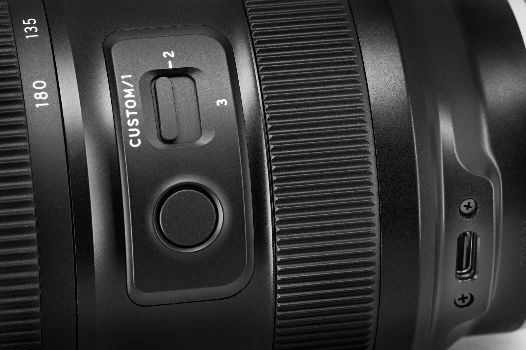 Tamron_70-180_mm_vipu_ja_painike